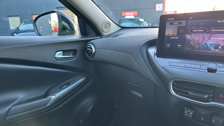 Nissan Juke 1.0 DiG-T Acenta Premium 5dr Petrol Hatchback